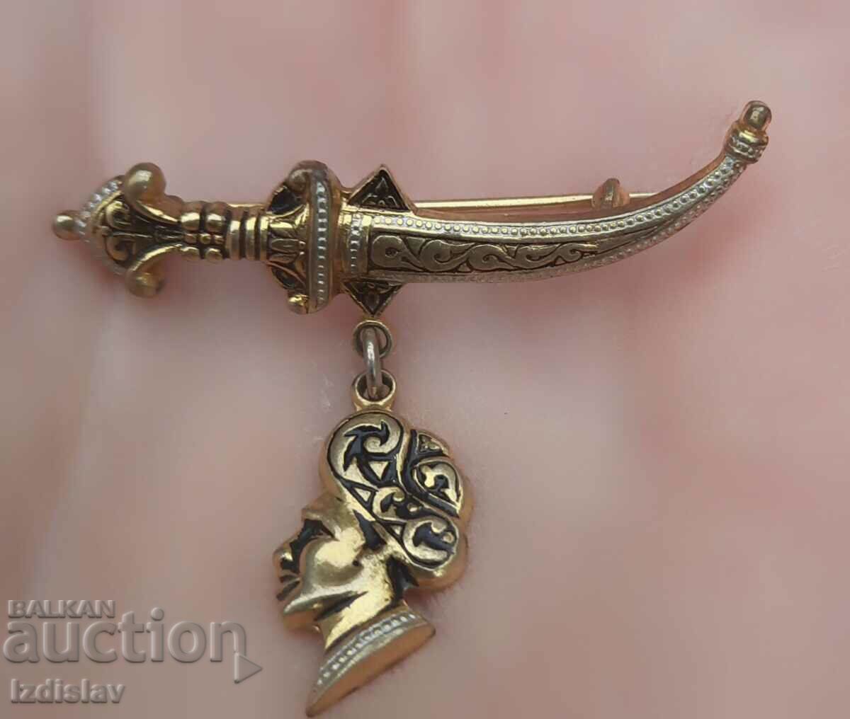 Αντίκα ανατολίτικη καρφίτσα. Αντίκα ανατολίτικη καρφίτσα.