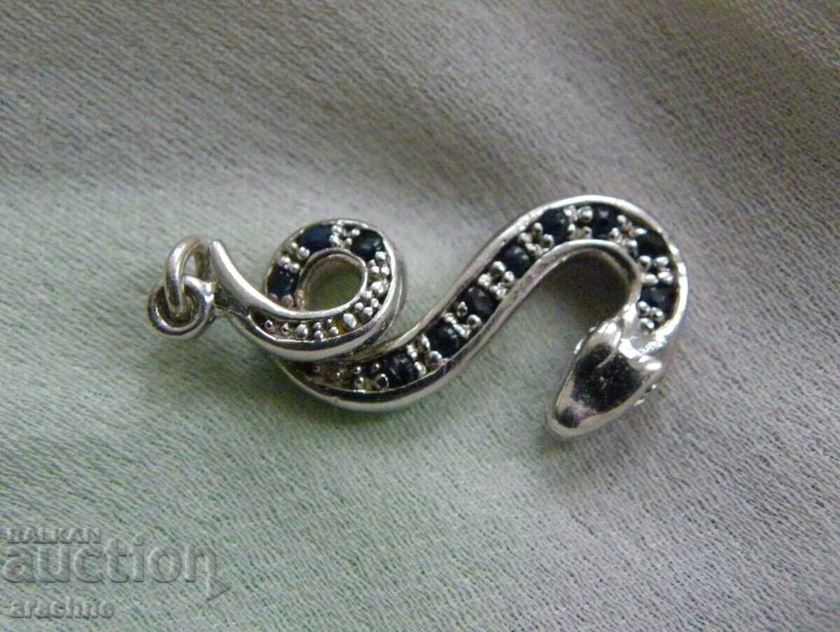 Delivery of Silver locket with natural sapphires Delivery of Silver locket with natural sapphires