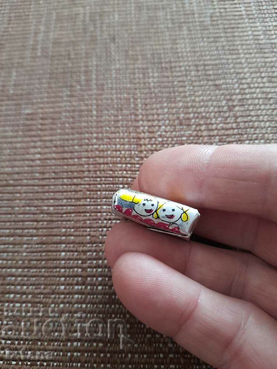 Стара дъвка Идеал с цена 45.00 лв. | € 23.01 Стара дъвка Идеал с цена 45.00 лв. | € 23.01