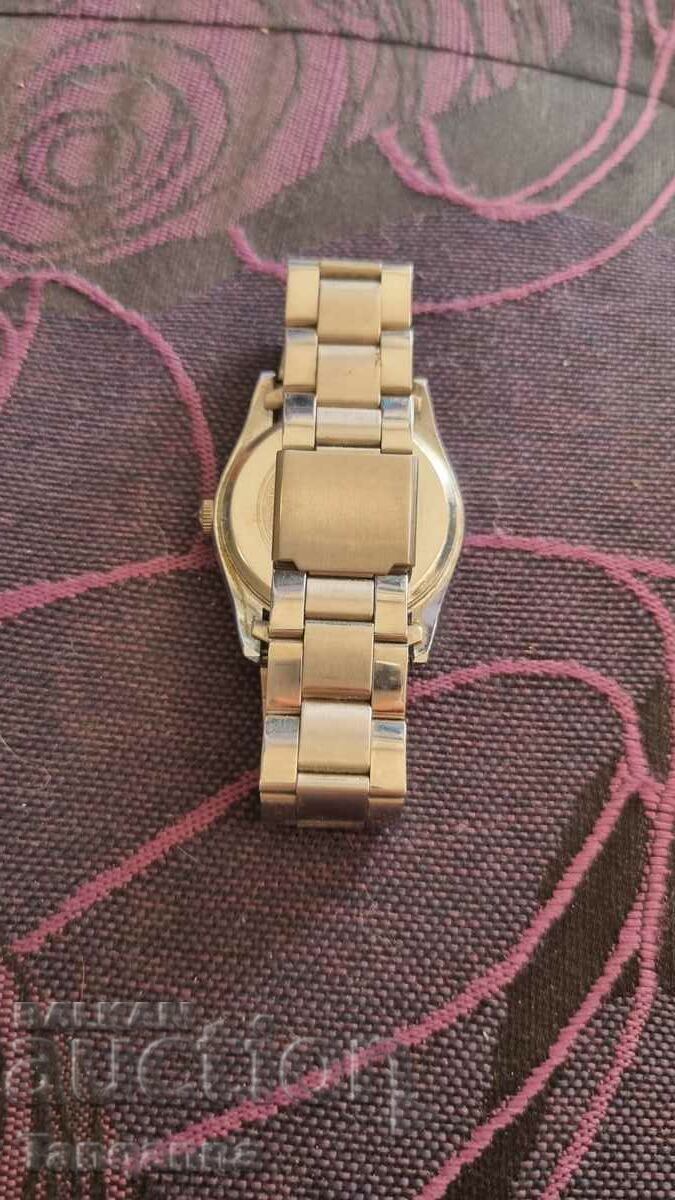 Ръчен часовник с цена 12.00 лв. | € 6.14 Ръчен часовник с цена 12.00 лв. | € 6.14