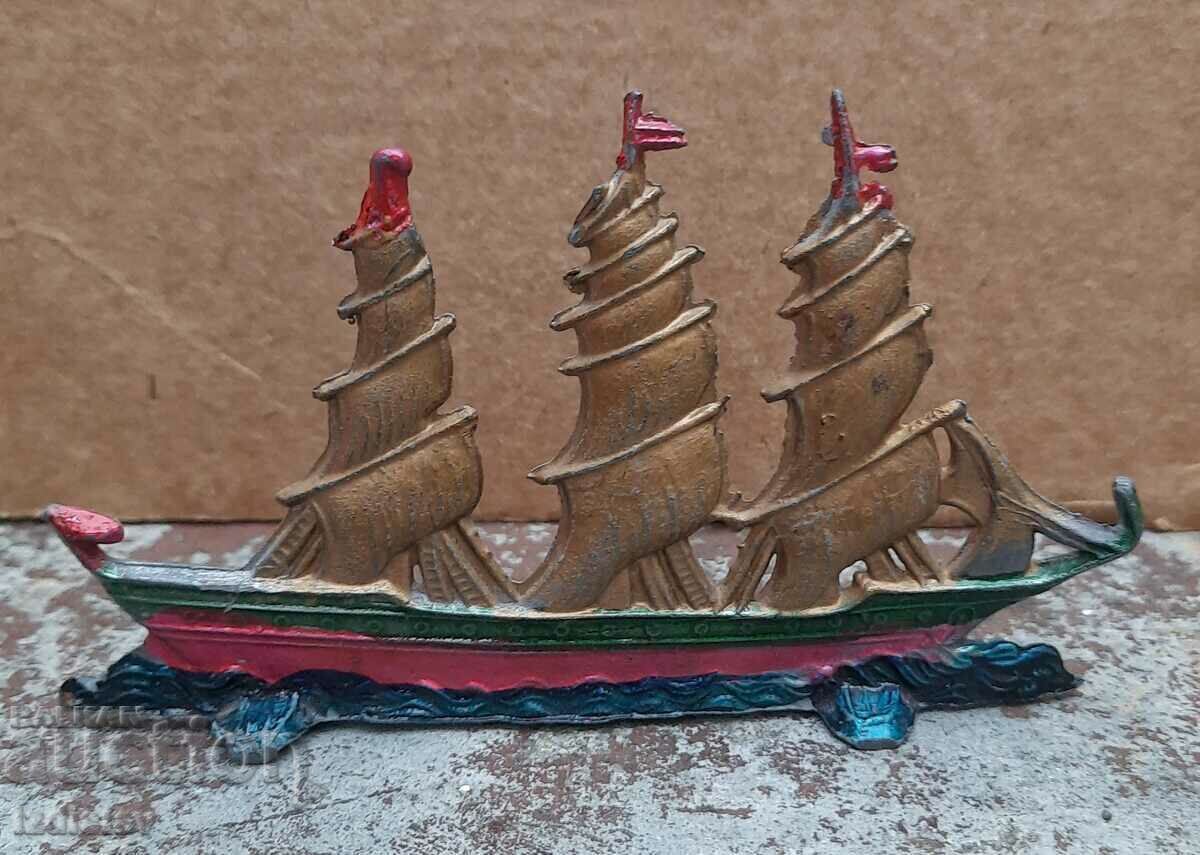 Desktop metal figure ship Desktop metal figure ship