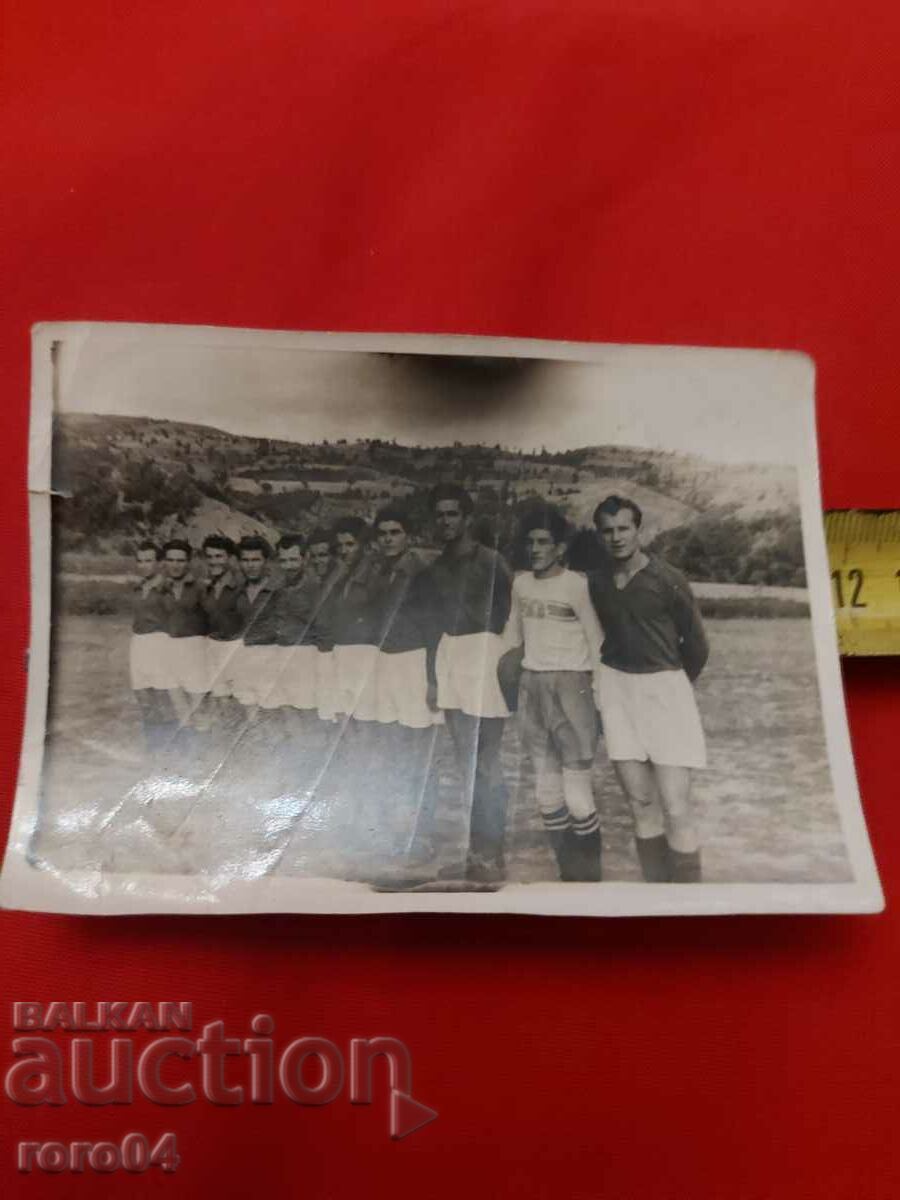 Delivery of FOOTBALL PLAYERS Delivery of FOOTBALL PLAYERS