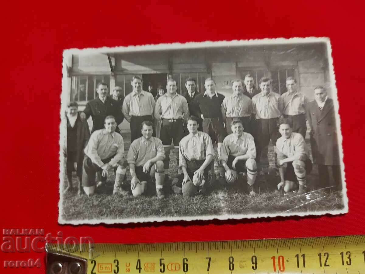 FOOTBALL PLAYERS with price 27.00 BGN | € 13.80 FOOTBALL PLAYERS with price 27.00 BGN | € 13.80