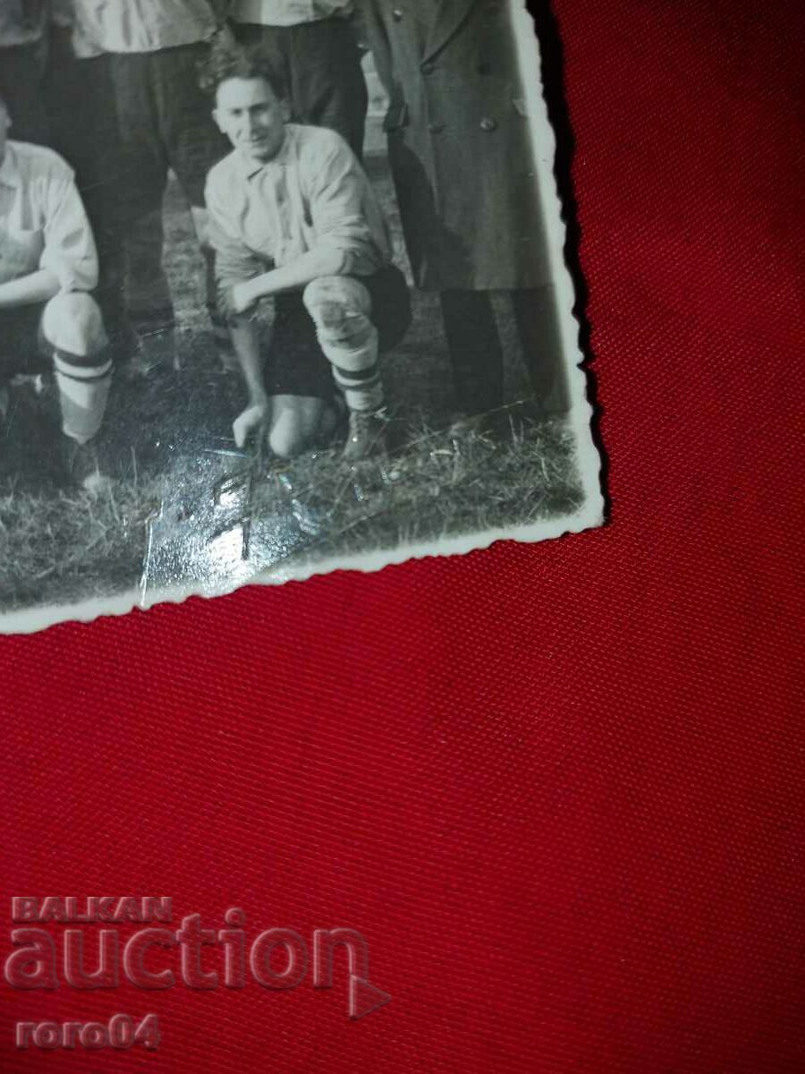 FOOTBALL PLAYERS - 5 FOOTBALL PLAYERS - 5