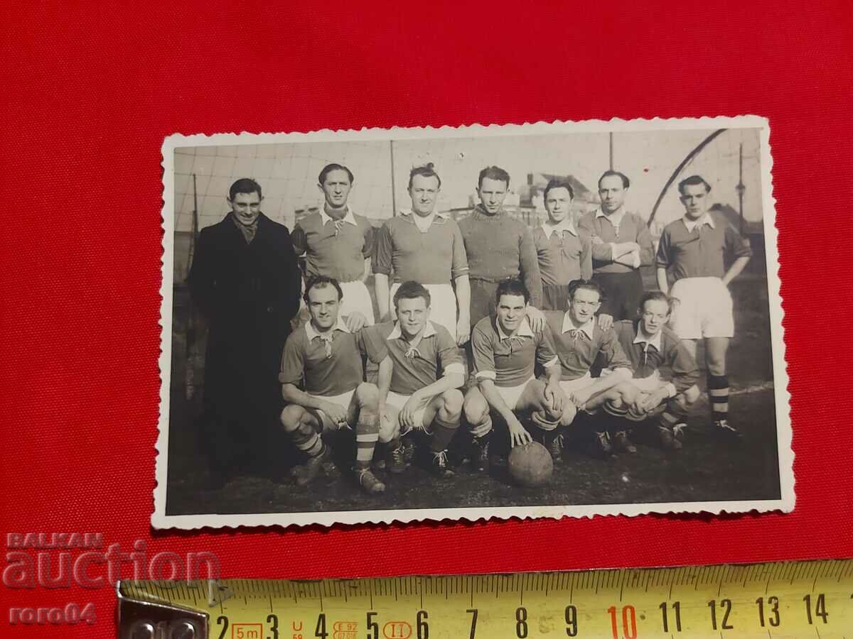 FOOTBALL PLAYERS with price 27.00 BGN | € 13.80 FOOTBALL PLAYERS with price 27.00 BGN | € 13.80