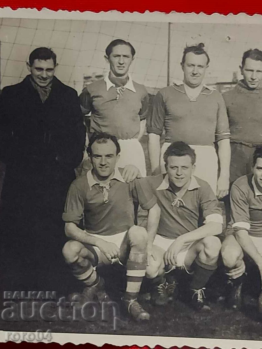 Delivery of FOOTBALL PLAYERS Delivery of FOOTBALL PLAYERS