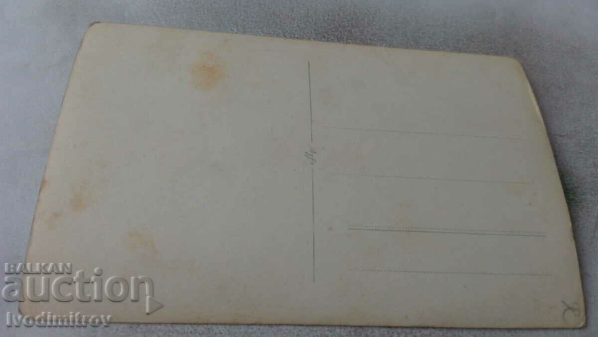 Photo Man and women in front of the monument of Alexander II with price 4.75 BGN | € 2.43 Photo Man and women in front of the monument of Alexander II with price 4.75 BGN | € 2.43