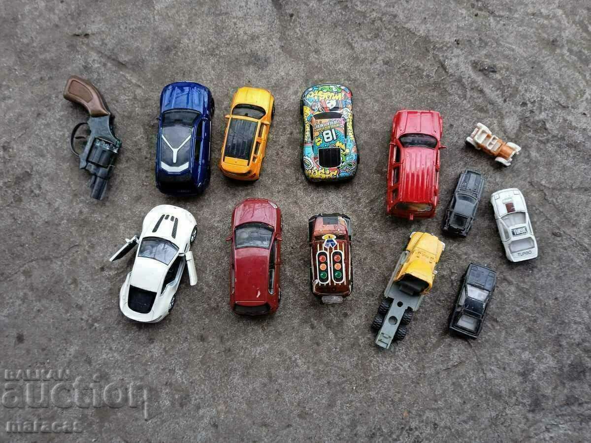 Cărucioare vechi de jucărie cu preț € 10.00 | 19.56 BGN Cărucioare vechi de jucărie cu preț € 10.00 | 19.56 BGN