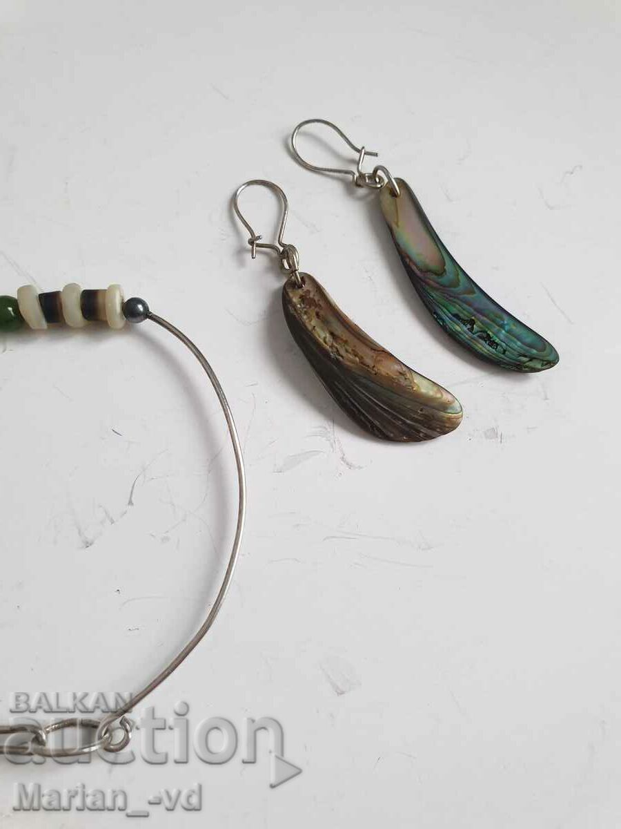 Auction Silver mother of pearl earrings and bracelet set Auction Silver mother of pearl earrings and bracelet set