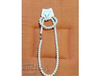 Set of white pearls, necklace, bracelet, earrings