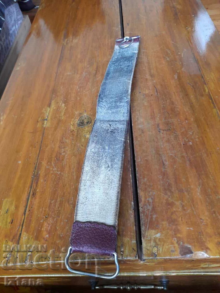 Licitație Masa din piele vintage Russ Juchten