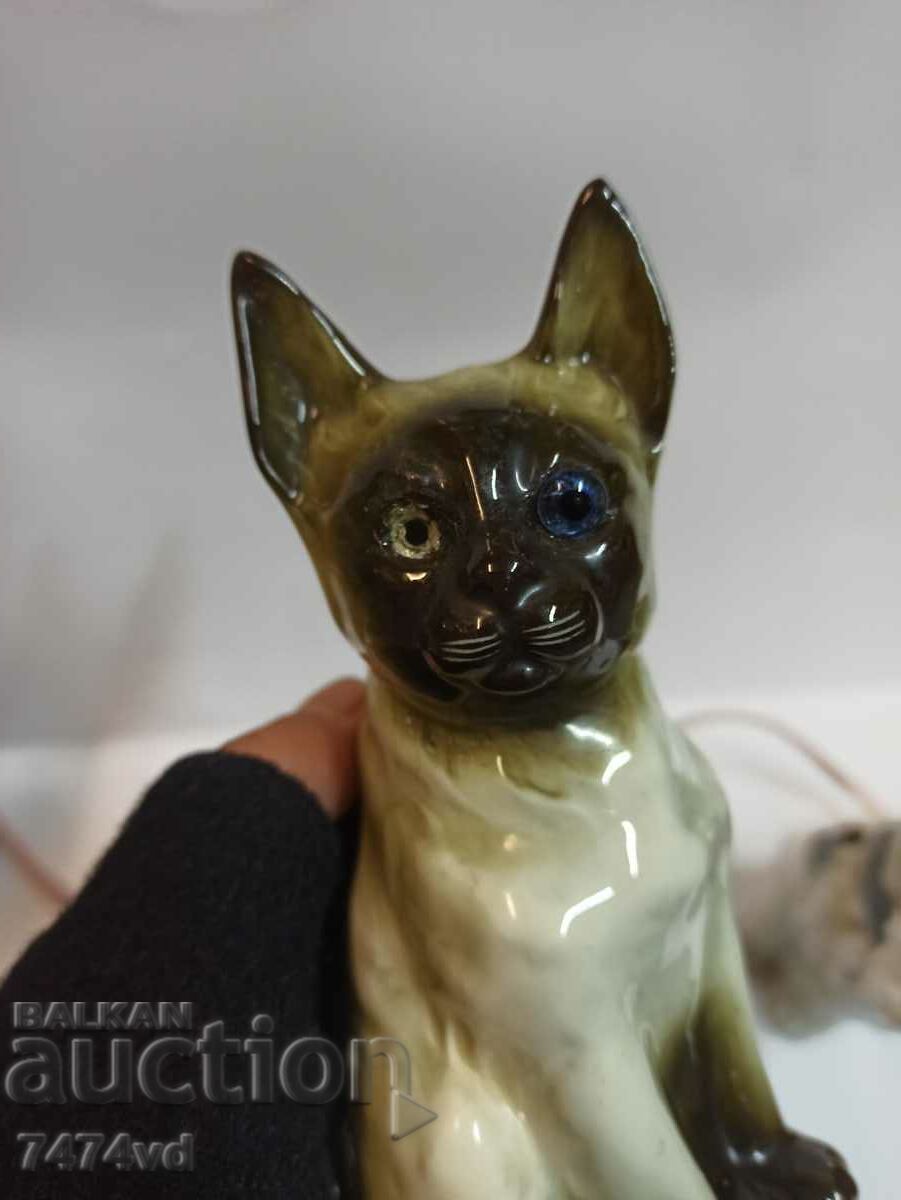 Auction OLD PORCELAIN LAMP CAT Auction OLD PORCELAIN LAMP CAT