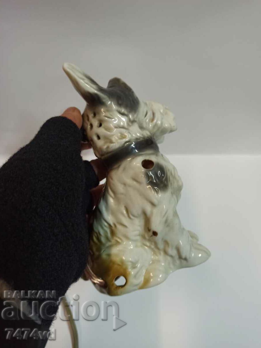 Delivery of PORCELAIN OLD LAMP DOG Delivery of PORCELAIN OLD LAMP DOG