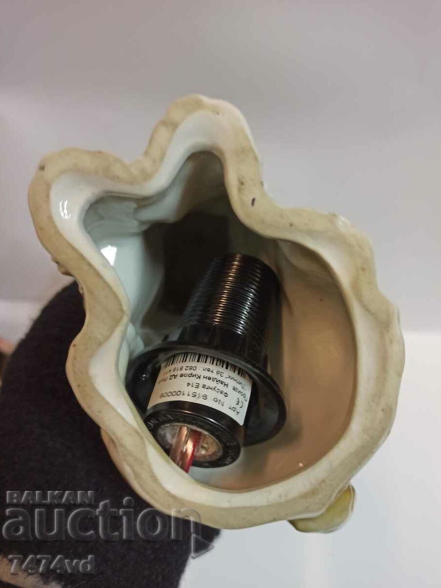 PORCELAIN OLD LAMP DOG - 5 PORCELAIN OLD LAMP DOG - 5