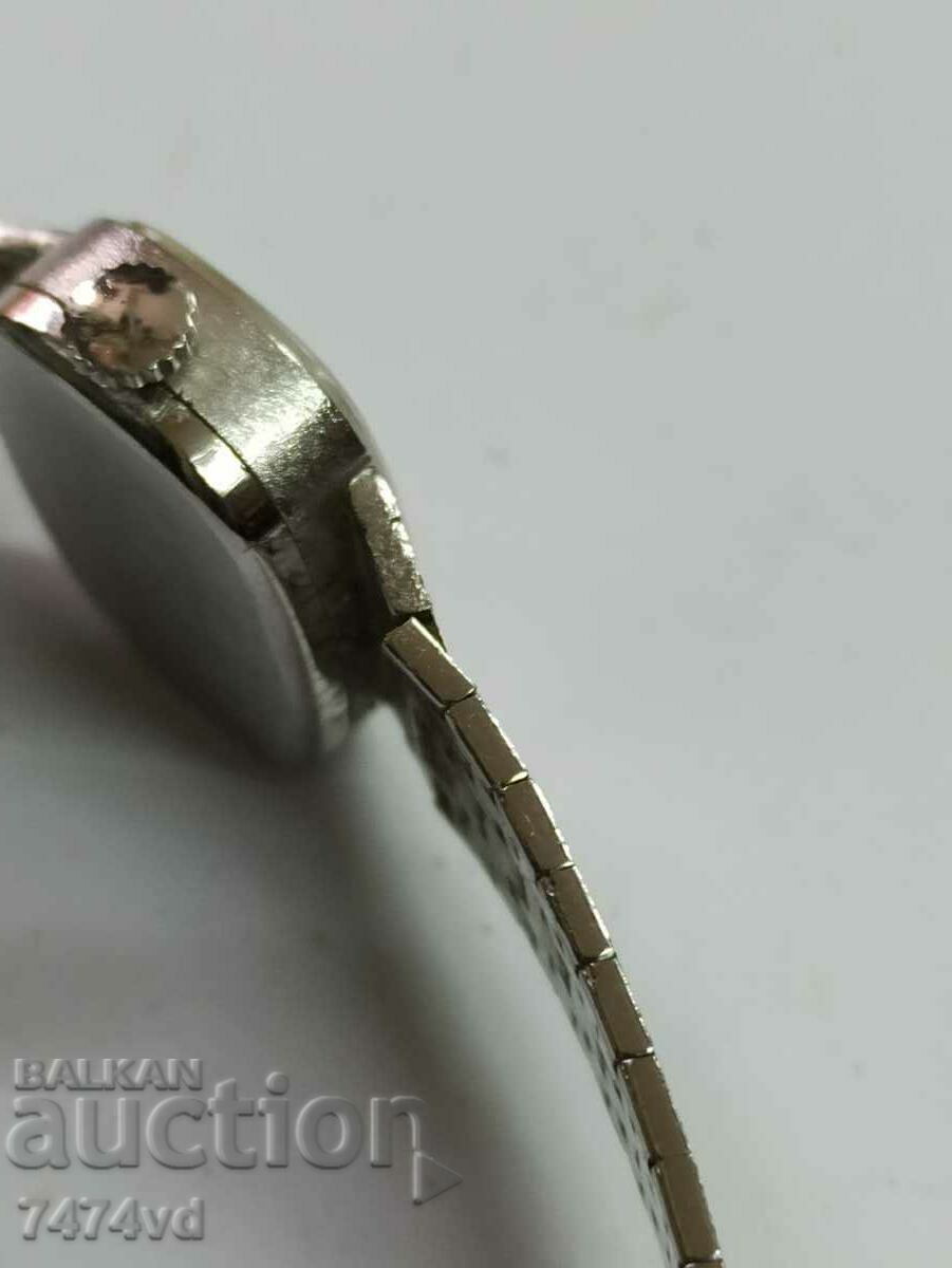 SILVER STYLISH WOMEN'S WATCH - 7 SILVER STYLISH WOMEN'S WATCH - 7