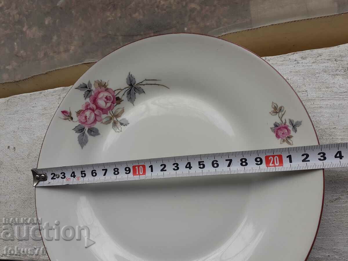 Lot de farfurii din portelan bulgaresc cu model frumos - 4 bucati cu stampila - 6