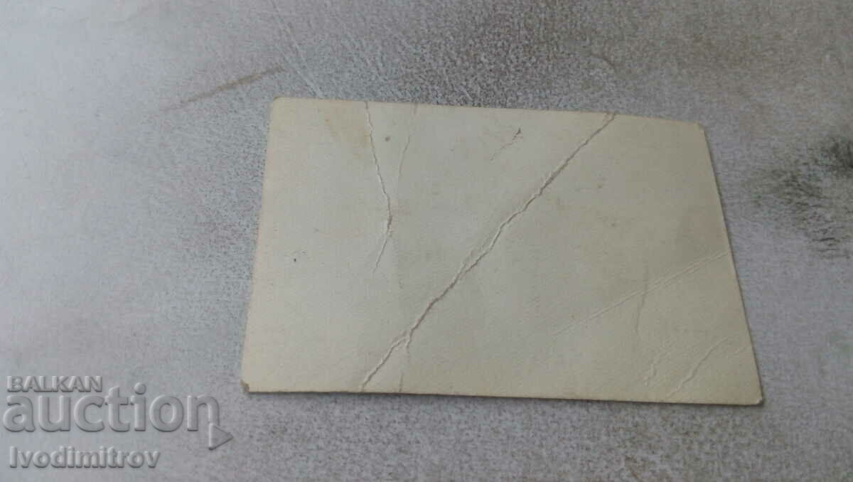 Photo Men women and children in front of a fence with price 0.85 BGN | € 0.43 Photo Men women and children in front of a fence with price 0.85 BGN | € 0.43