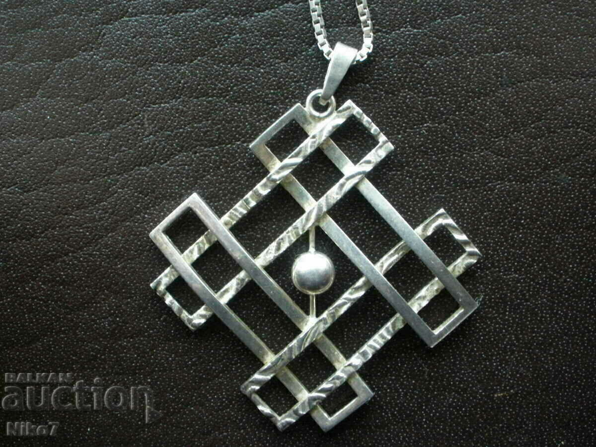 Auction Antique silver medallion, necklace, necklace. Auction Antique silver medallion, necklace, necklace.