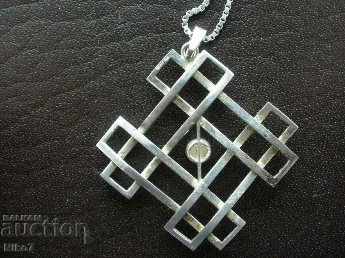 Delivery of Antique silver medallion, necklace, necklace. Delivery of Antique silver medallion, necklace, necklace.