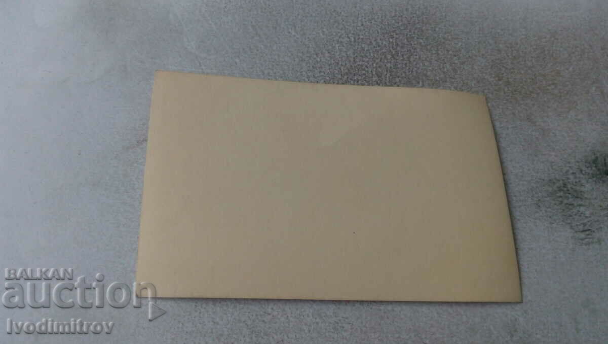 Foto Soldații într-o clădire veche cu preț 1.35 BGN | € 0.69 Foto Soldații într-o clădire veche cu preț 1.35 BGN | € 0.69