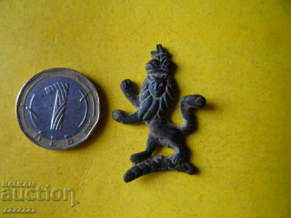 Authentic Old Lion Cockade with price 300.00 BGN | € 153.39 Authentic Old Lion Cockade with price 300.00 BGN | € 153.39