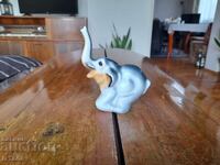 Veche figurină din porțelan Elephant