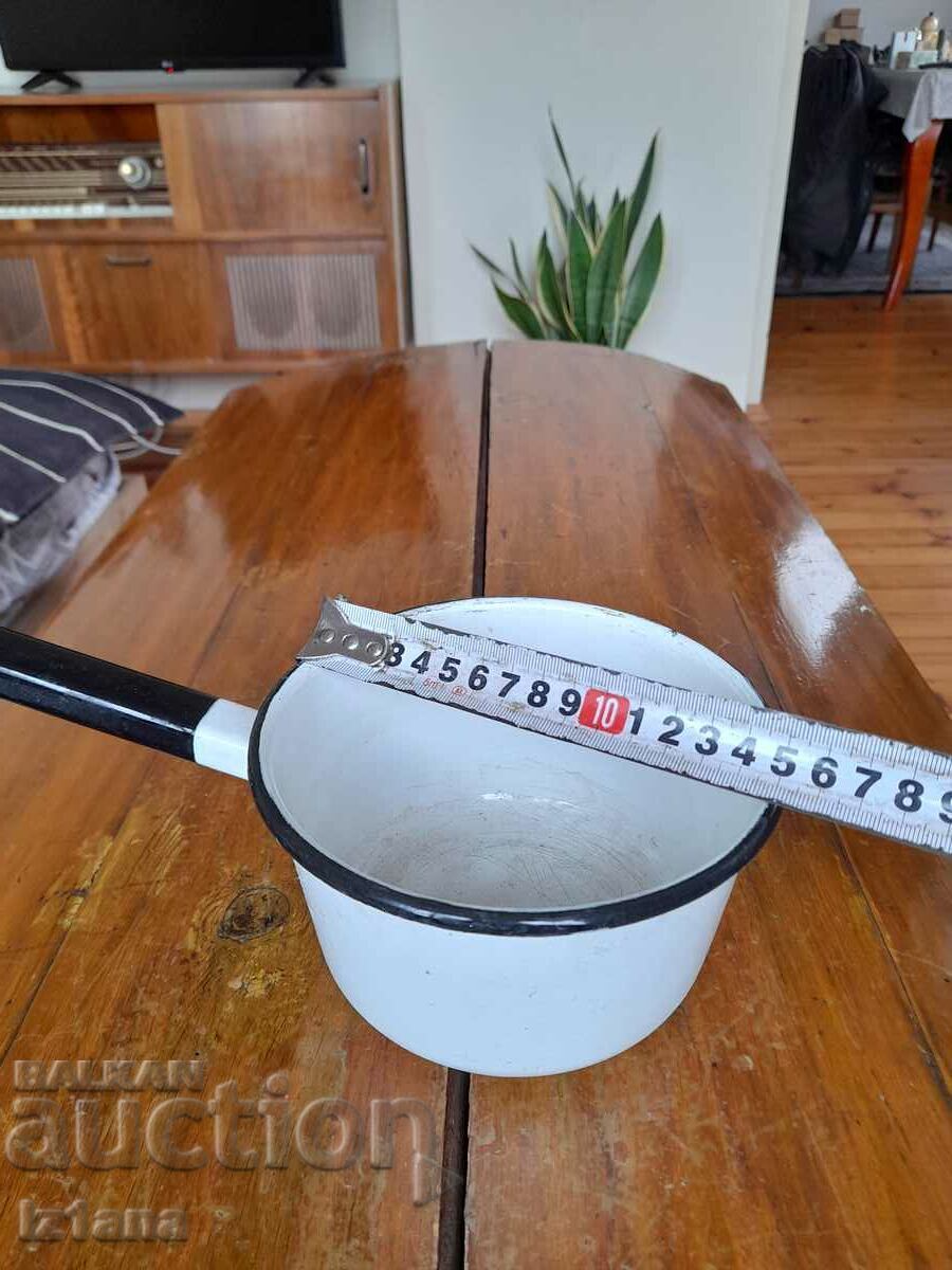 Аукцион Стара емайлирана касерола,тиган Аукцион Стара емайлирана касерола,тиган