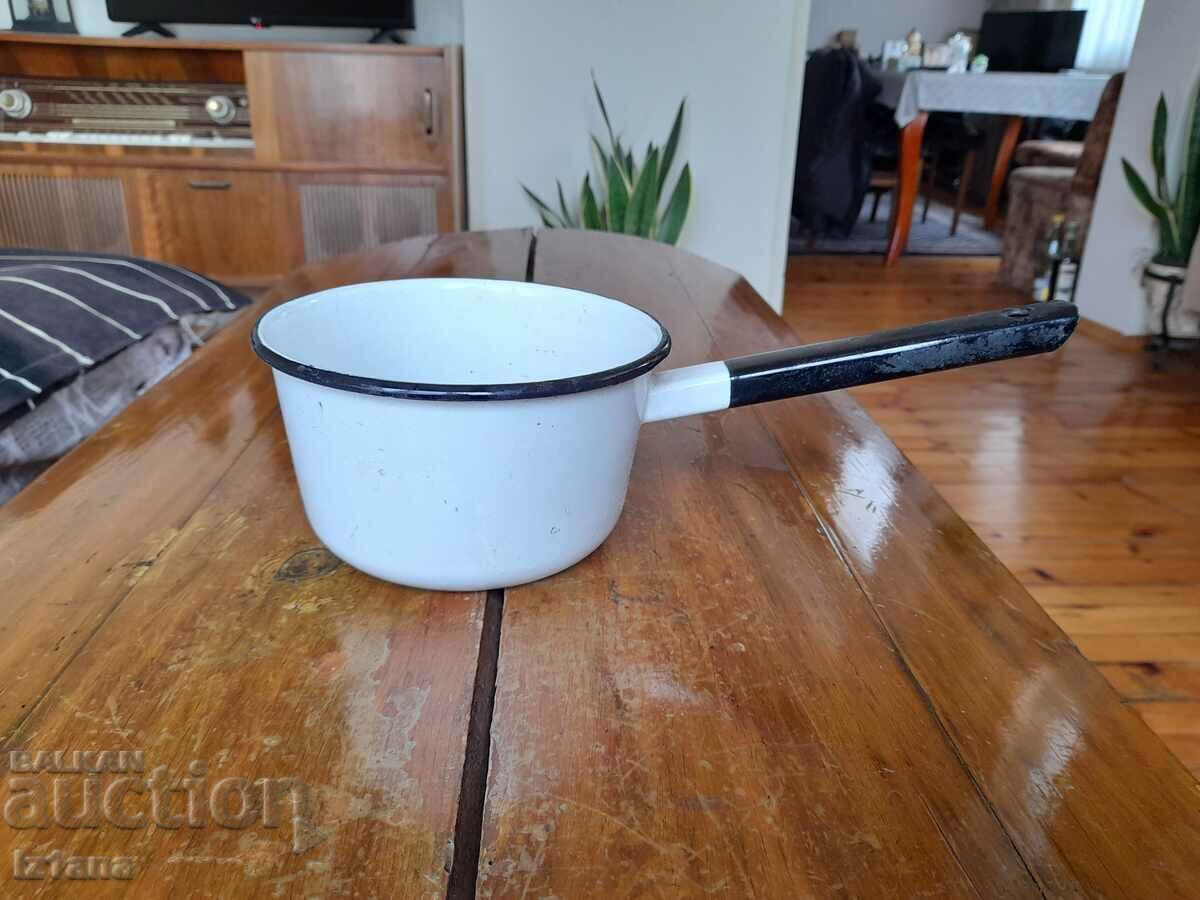 Стара емайлирана касерола,тиган Стара емайлирана касерола,тиган