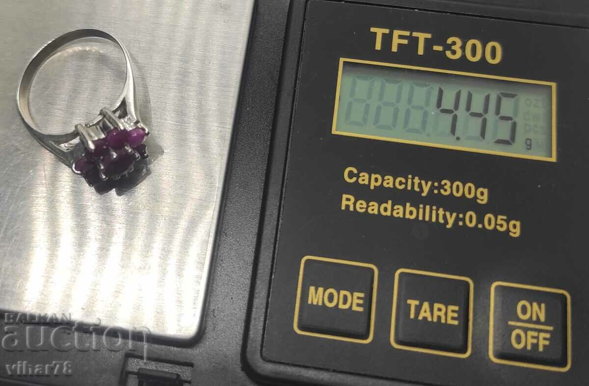 Delivery of Silver ring with rubies Delivery of Silver ring with rubies