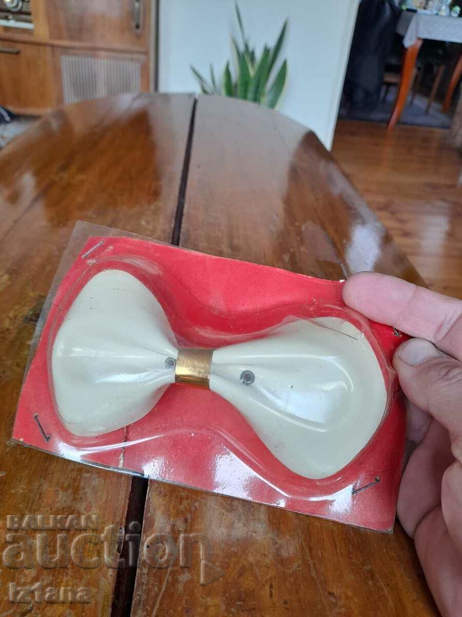 Auction Old hairpin bow tie Auction Old hairpin bow tie