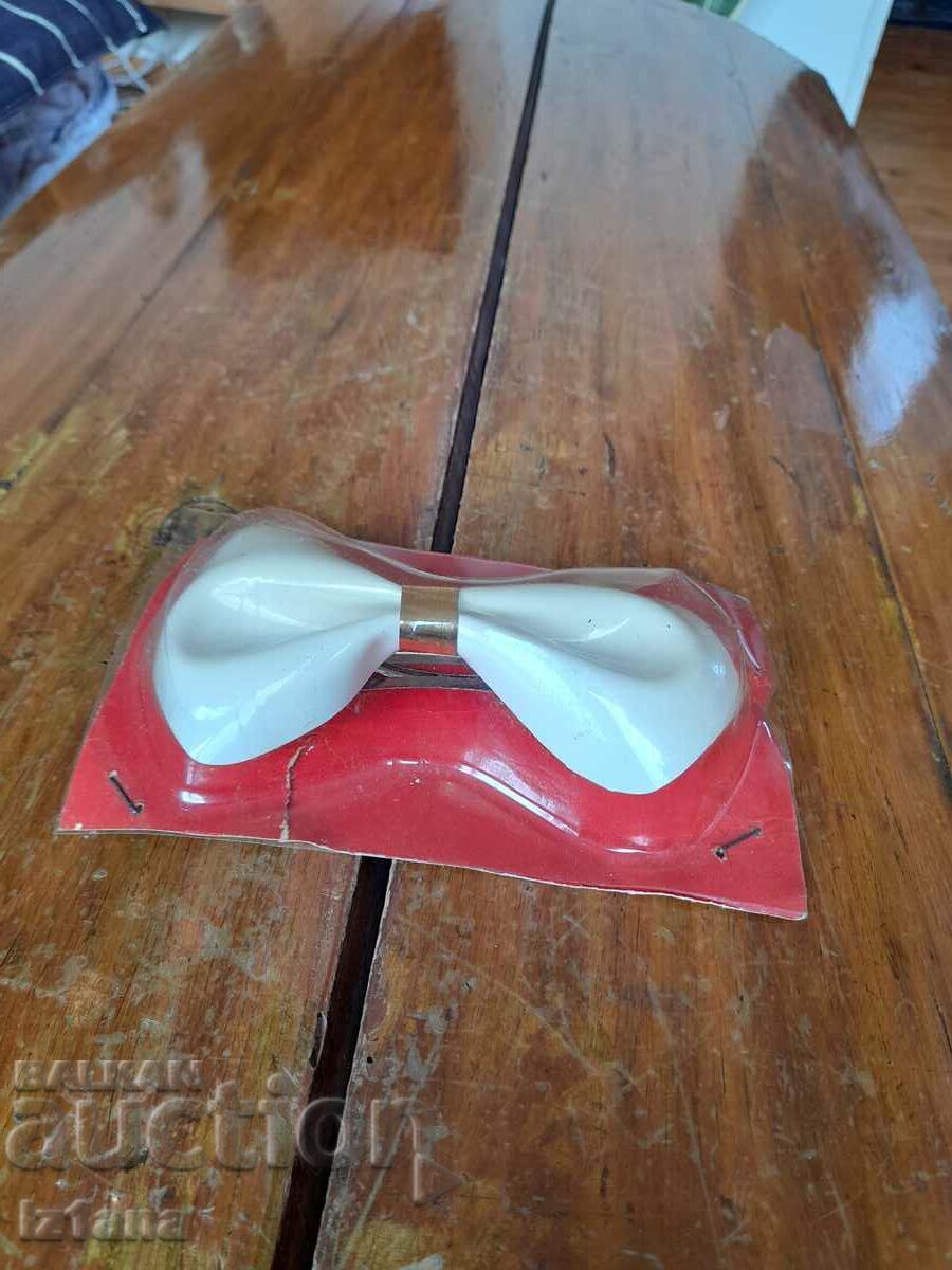 Old hairpin bow tie Old hairpin bow tie