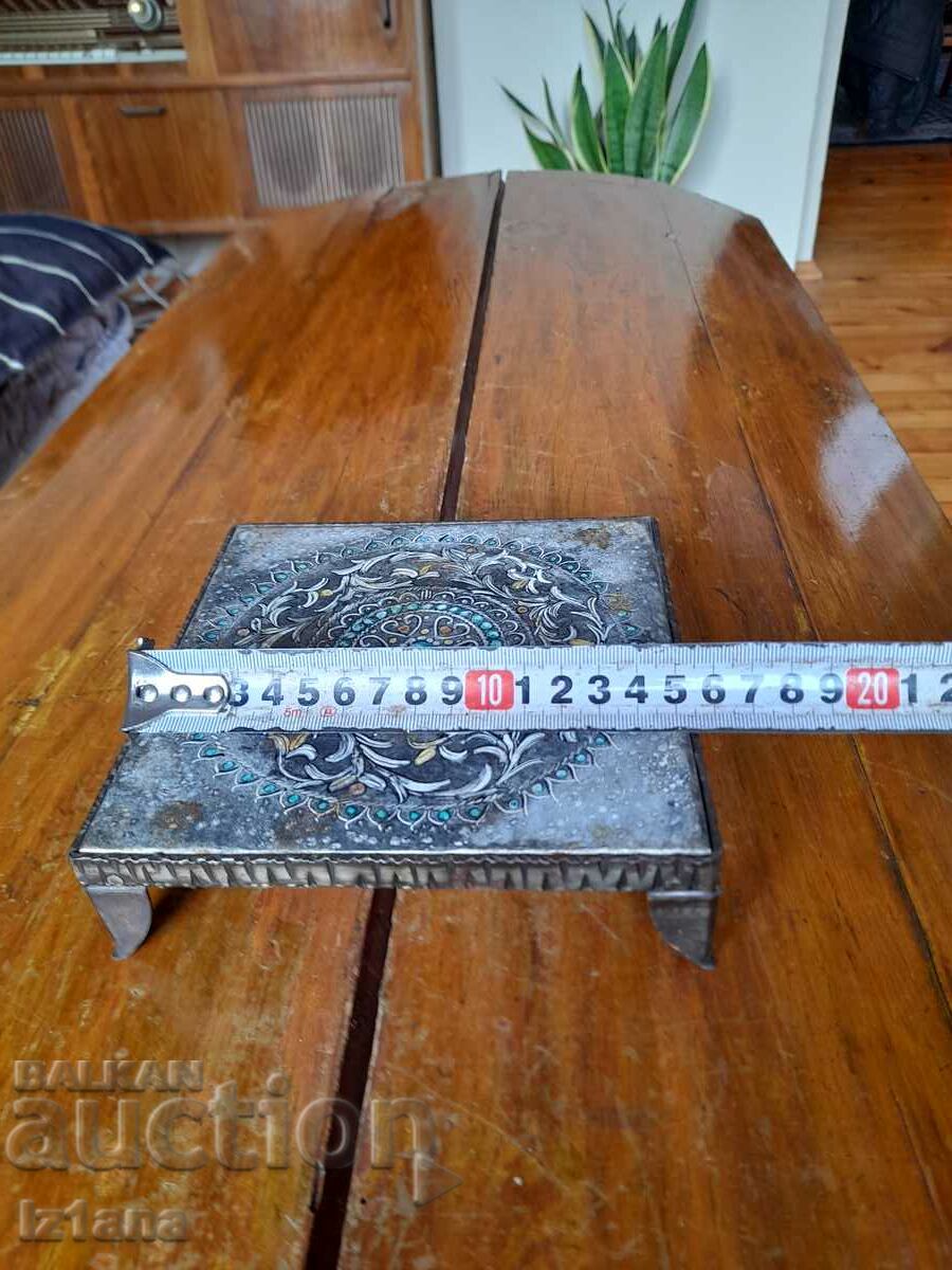 Auction Old stand for warm objects Auction Old stand for warm objects