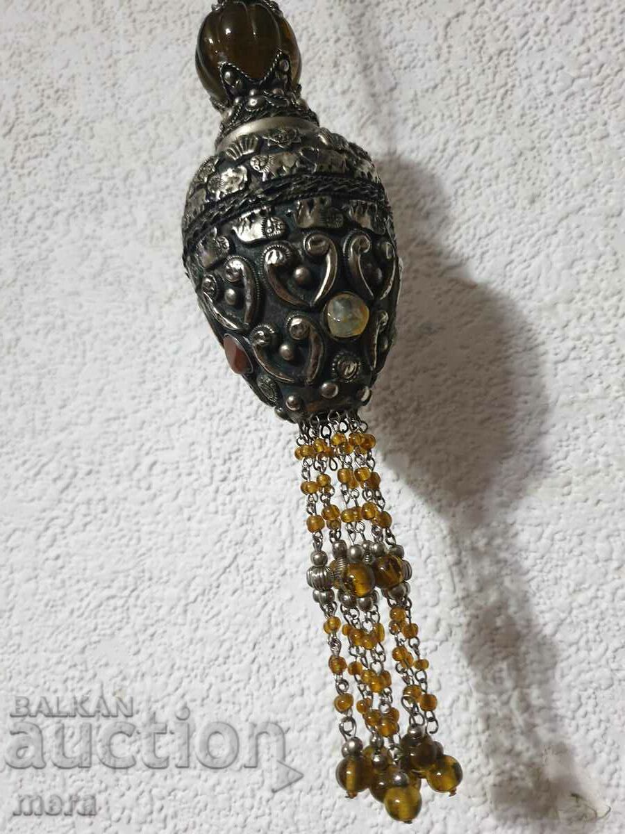 Auction  A large beautiful pendant with semi-precious stones