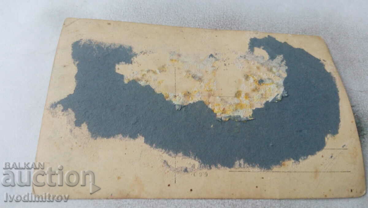 Φωτογραφία Άνδρας και γυναίκα με παραδοσιακή ενδυμασία με τιμή 1.45 BGN | € 0.74 Φωτογραφία Άνδρας και γυναίκα με παραδοσιακή ενδυμασία με τιμή 1.45 BGN | € 0.74