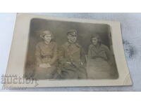Снимка Свиленградъ Офицер и две млади момичета 1933