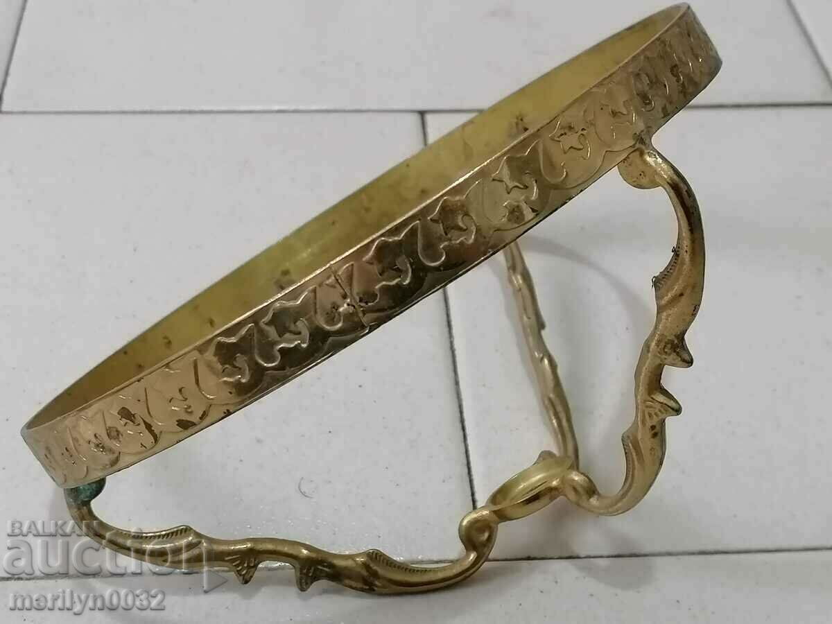 Delivery of Brass stand for a gas lamp Delivery of Brass stand for a gas lamp