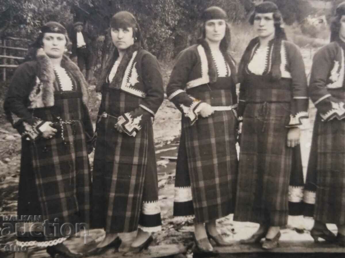 Auction ROYAL PHOTO-1927, Chepelare - RHODOPE COSTUME, tinsel, braid Auction ROYAL PHOTO-1927, Chepelare - RHODOPE COSTUME, tinsel, braid