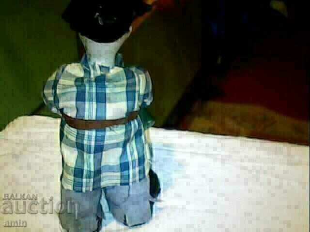 a beautiful plaster figure - 5