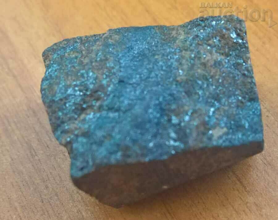 piatră minerală bornită