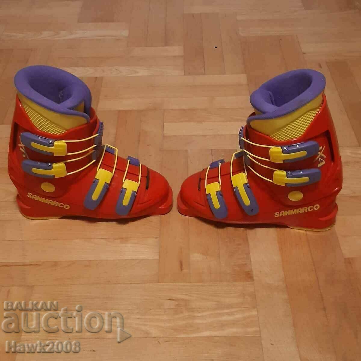 Cizme de schi pentru copii San Marco Jx4 36.5 cu preț 27.00 BGN | € 13.80 Cizme de schi pentru copii San Marco Jx4 36.5 cu preț 27.00 BGN | € 13.80