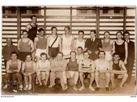 1935 ГОЛЯМА СТАРА СНИМКА БУДАПЕЩА БЪЛГАРСКИ ГИМНАСТИЦИ В989