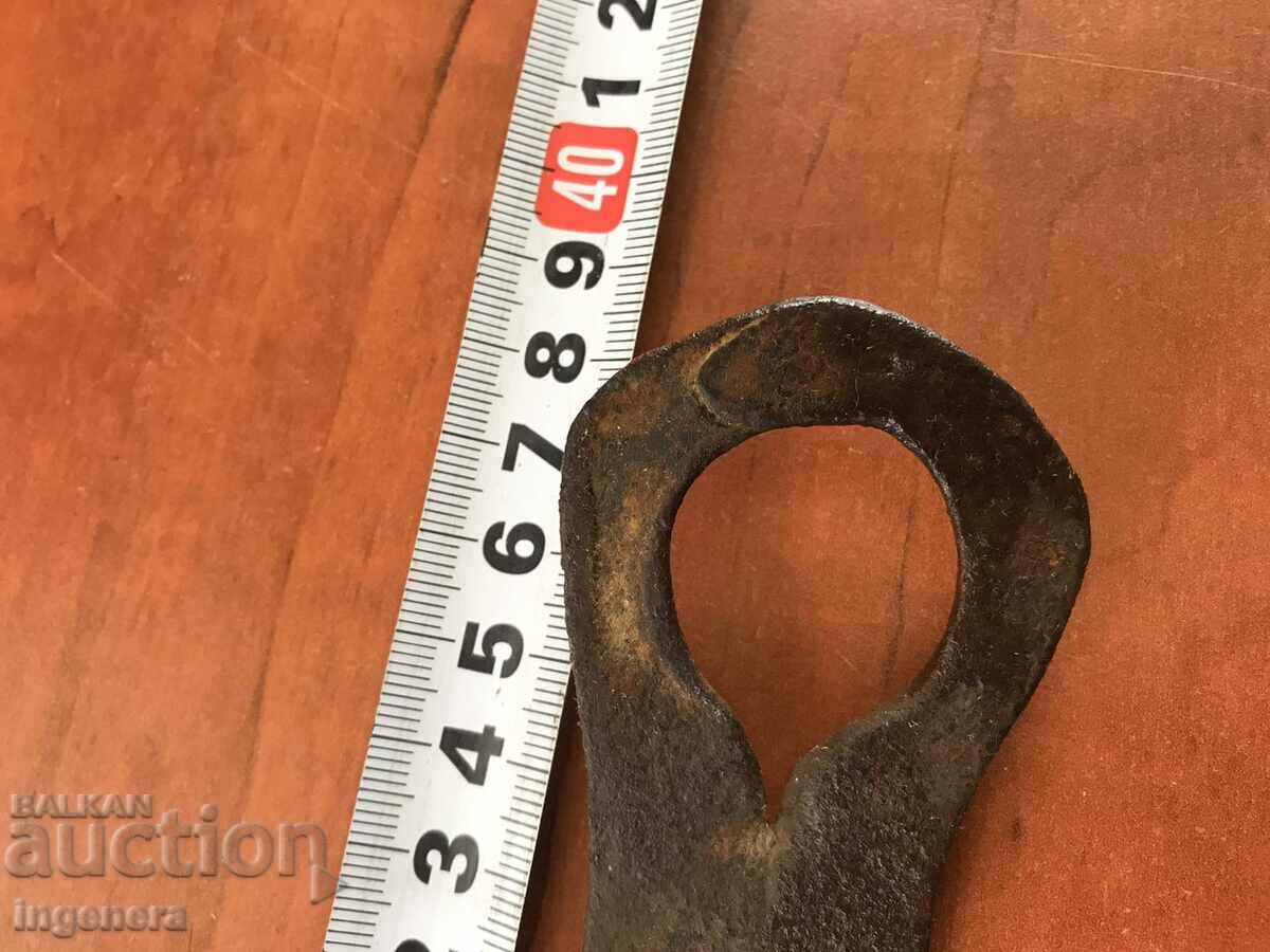 Delivery of OLD WROUGHT IRON LATCH LATCH Delivery of OLD WROUGHT IRON LATCH LATCH