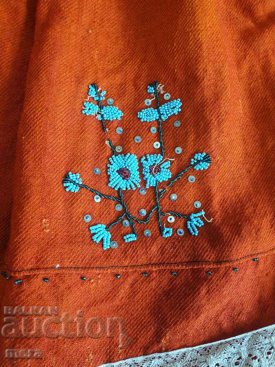 Auction An authentic apron costume Auction An authentic apron costume