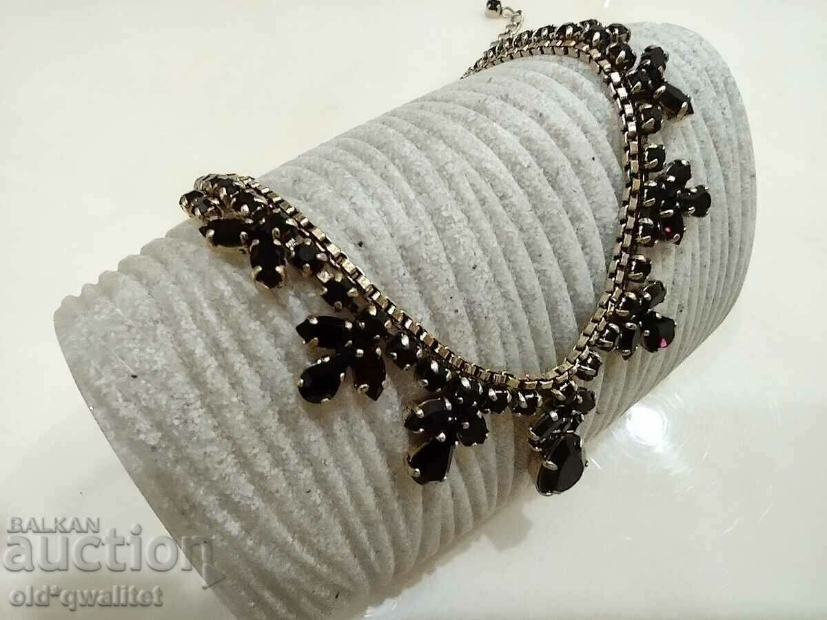 Auction Old elegant necklace with dark red accents and Auction Old elegant necklace with dark red accents and