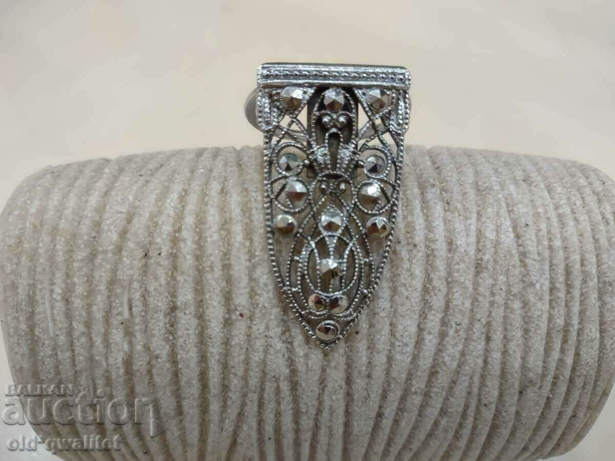 Delivery of Old BROOCH / Clip, elegance, style, prestige Delivery of Old BROOCH / Clip, elegance, style, prestige
