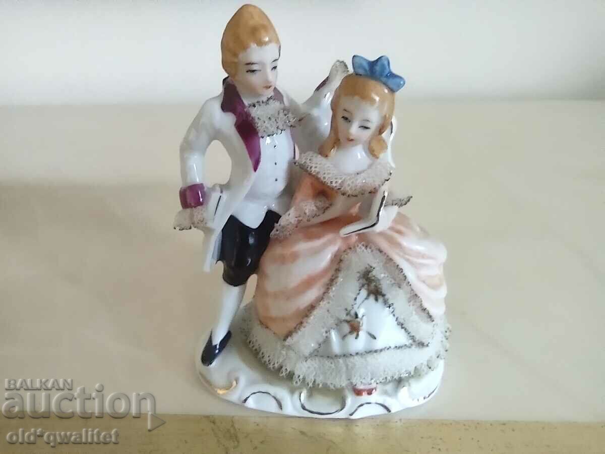 An old porcelain figure with very fine details with price 127.00 BGN | € 64.93 An old porcelain figure with very fine details with price 127.00 BGN | € 64.93