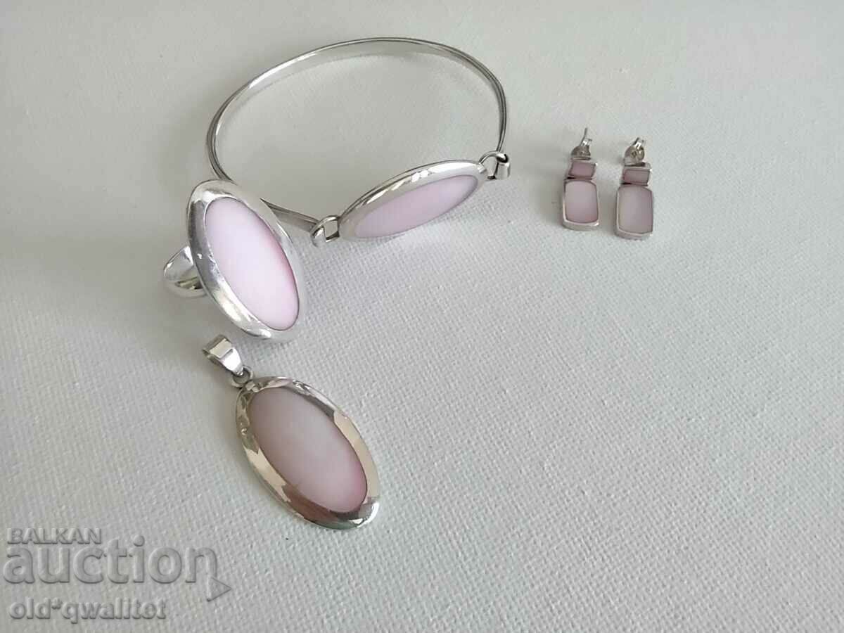 Locket, Ring, Bracelet, Silver 925 with mother of pearl with price 180.00 BGN | € 92.03 Locket, Ring, Bracelet, Silver 925 with mother of pearl with price 180.00 BGN | € 92.03