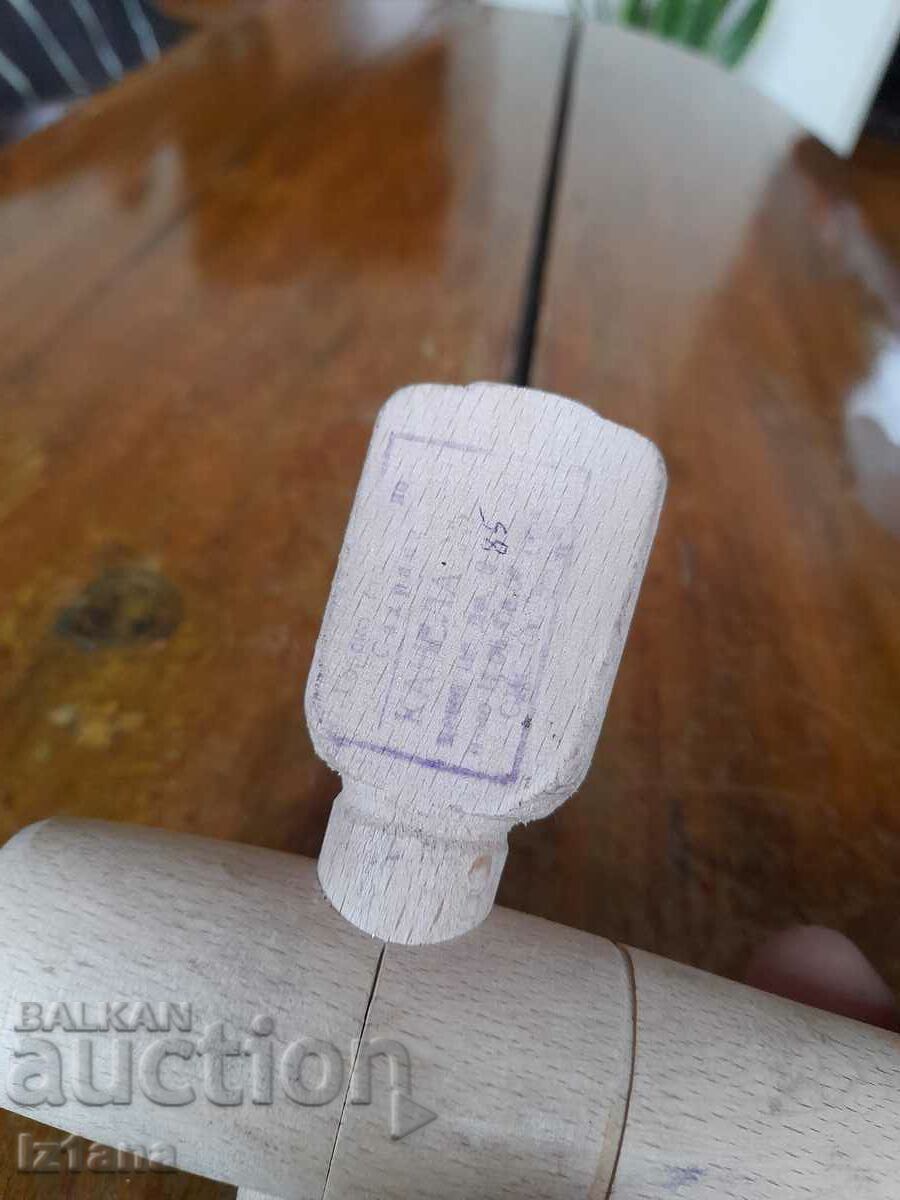 Δημοπρασία Παλιό ξύλινο τύμπανο βαρελιού Δημοπρασία Παλιό ξύλινο τύμπανο βαρελιού