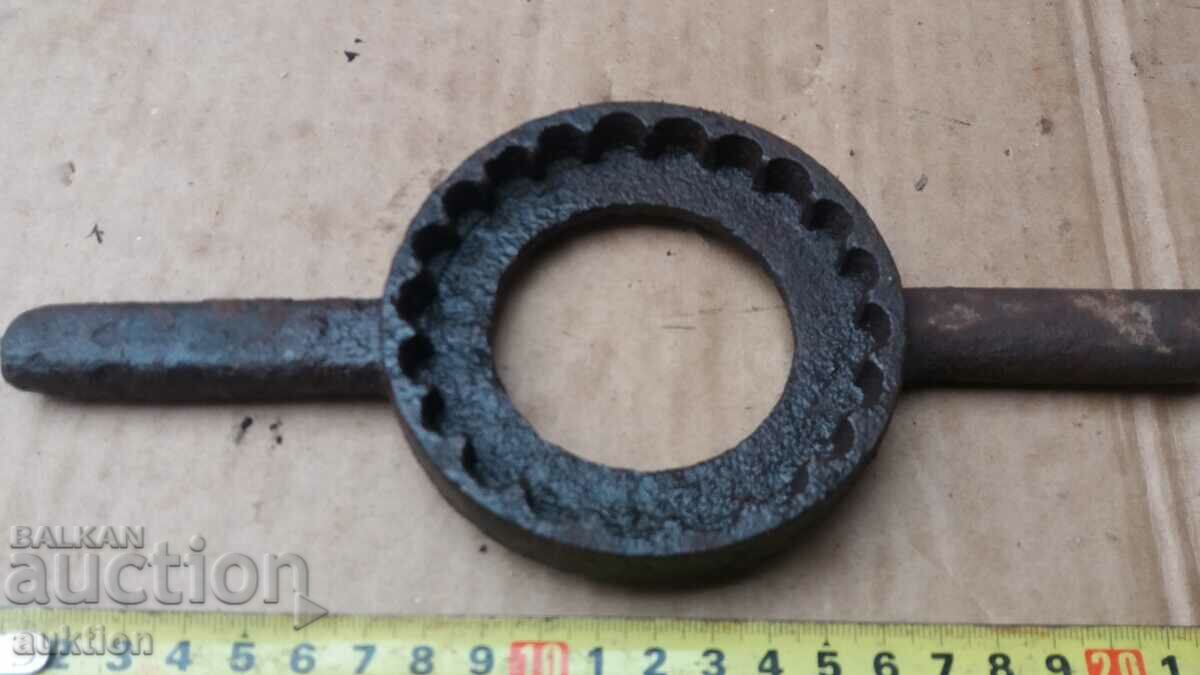 MASSIVE CLOSURE FOR JARS - SOC. - 5 MASSIVE CLOSURE FOR JARS - SOC. - 5