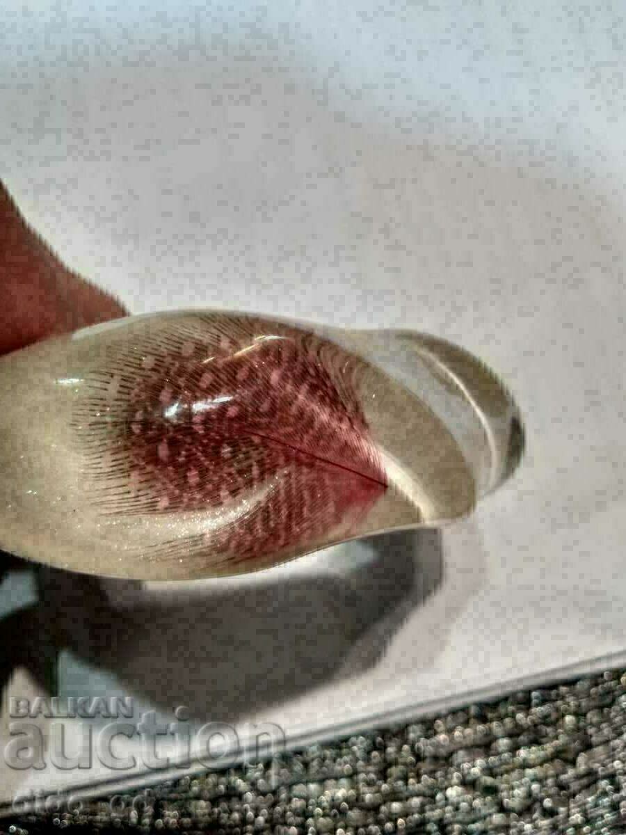 Доставка на Уникална красива гривна с пера, от втърдена морска пяна